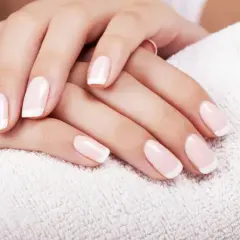 Manicure klasyczny: na czym polega i jak go wykonać krok po kroku