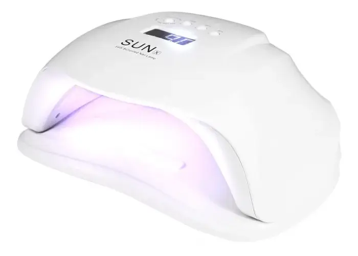 Jaka lampa do paznokci? Wybierz najlepszą do manicure w domu