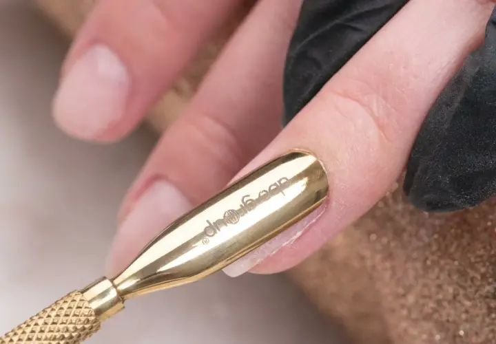 Jak używać przyrządów do manicure: 5 prostych kroków dla początkujących