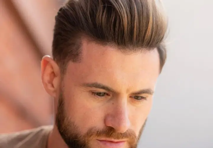Jak zrobić fryzurę quiff: 5 prostych kroków dla perfekcyjnego stylu