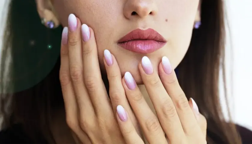 Bezpieczny manicure: 5 metod, które nie zniszczą Twoich paznokci