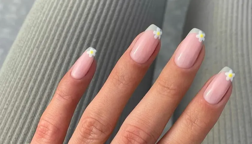 Jak wykonać french manicure: 7 kroków do idealnych paznokci