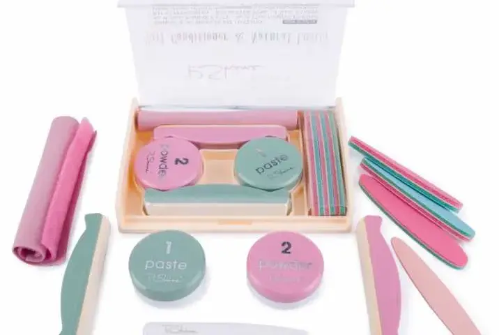 Najlepsze zestawy do manicure japońskiego - jak wybrać idealny?
