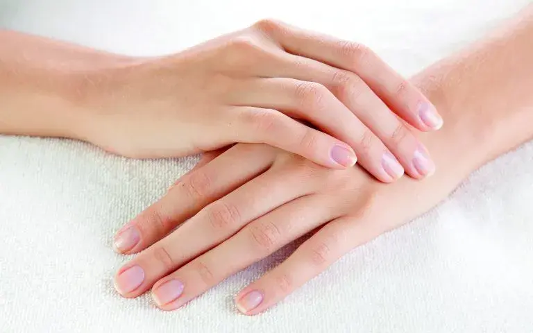 Manicure biologiczny: Wszystko, co musisz wiedzieć o zabiegu