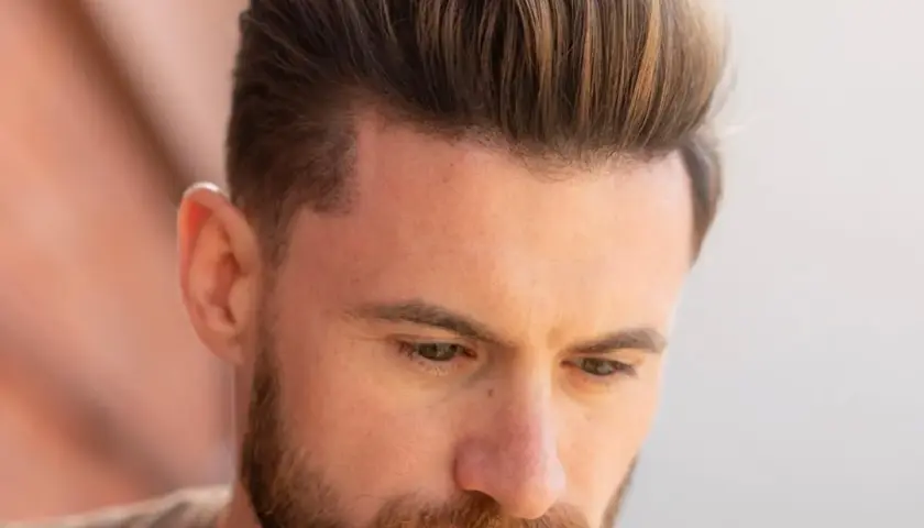 Jak zrobić fryzurę quiff: 5 prostych kroków dla perfekcyjnego stylu