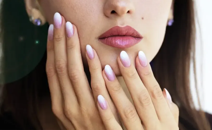 Bezpieczny manicure: 5 metod, które nie zniszczą Twoich paznokci