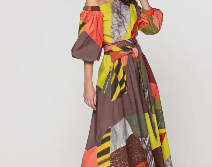 Jak dobrać fryzurę do sukienki: 5 trików na idealny look
